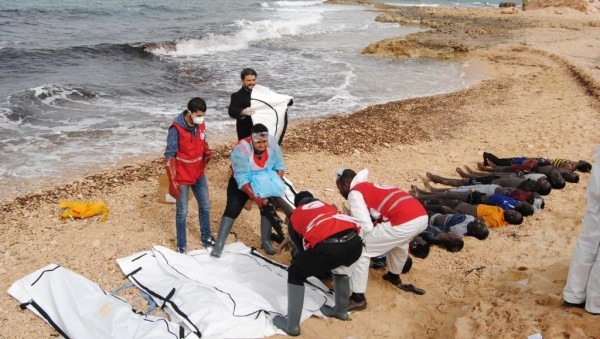 Près d'une vingtaine de migrants morts récupérés en mer entre le Maroc et l'Espagne