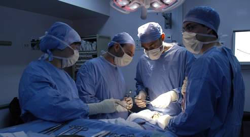 Ifrane: 35 personnes bénéficient d'une campagne de chirurgie thyroïdienne