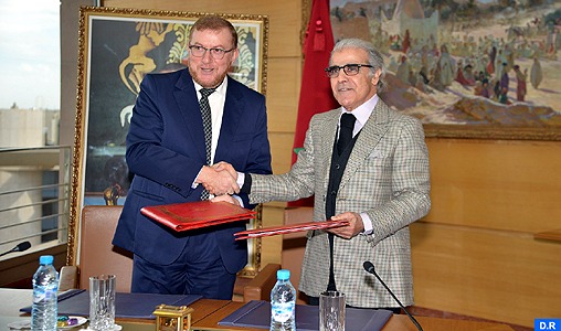 Le ministère de l'Equipement et BAM signent un accord de partenariat dans le domaine de l’impression des documents sécurisés