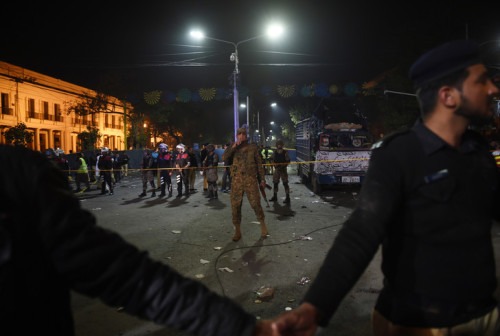 Pakistan : Un attentat-suicide à Lahore fait 9 morts