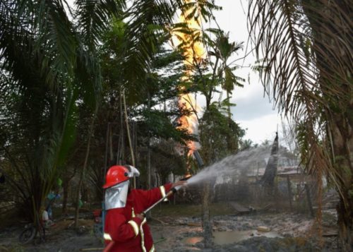 Indonésie : 10 morts dans l’incendie d’un puits de pétrole