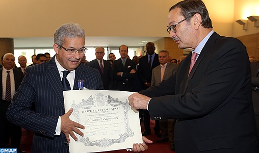 Ahmed Laamoumri décoré de la Croix d'Officier de l'ordre du Mérite civil du Royaume d'Espagne