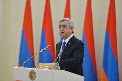 Arménie: protestations pour empêcher l'ex-président de devenir Premier ministre