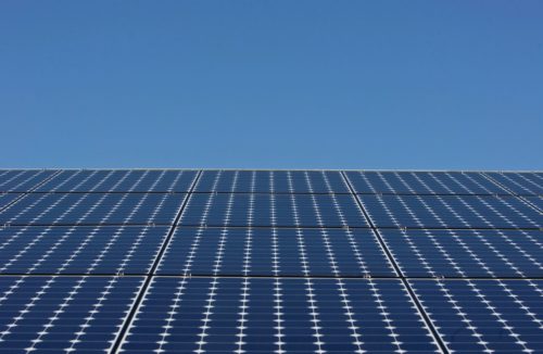 Le Finlandais Fortum installera le plus grand système solaire de toiture en Europe du Nord