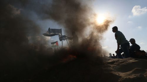 Israël frappe des cibles du Hamas à Gaza après une attaque à la bombe