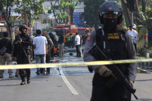 Indonésie: Arrestation de 13 présumés terroristes à l'est de l'île Java