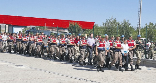 Turquie: 150 nouveaux soldats arrêtés en lien avec le putsch avorté