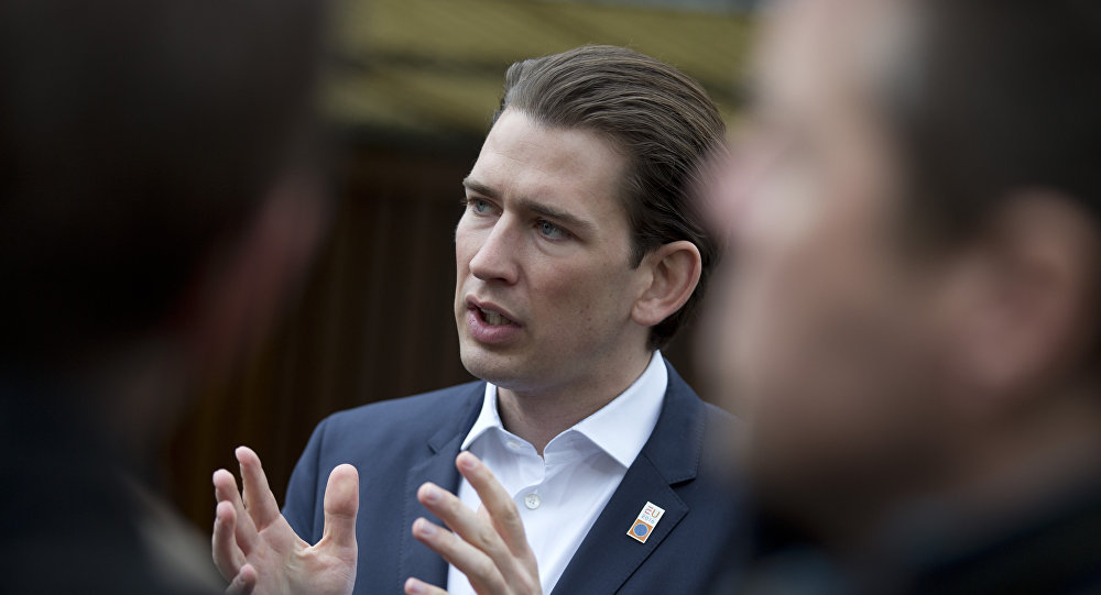 Autriche: Kurz reçoit les Bavarois et agite le spectre d'une "catastrophe" migratoire