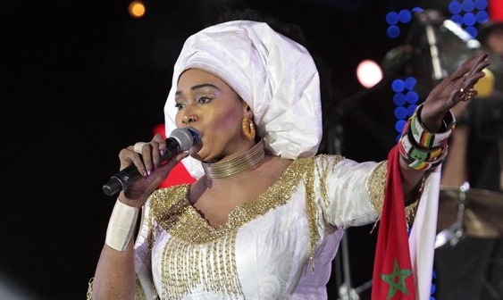 Mawazine: La diva Oumou Sangaré emmène les riverains du Bouregreg au coeur de Bamako