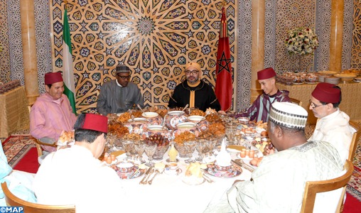 SM le Roi a offert un iftar officiel en l'honneur du Président de la République Fédérale du Nigeria