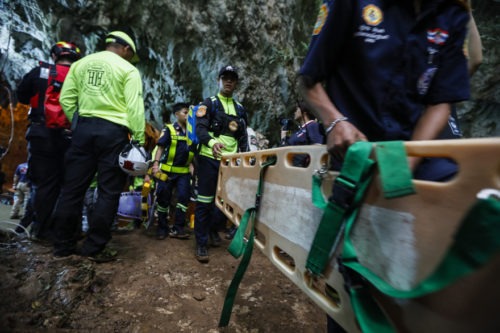 Enfants bloqués dans une grotte en Thaïlande: impossibilité d'une évacuation immédiate