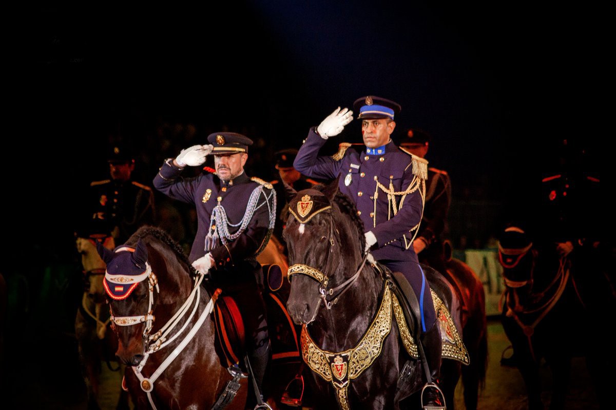 La cavalerie de la DGSN brille de mille feux à Séville