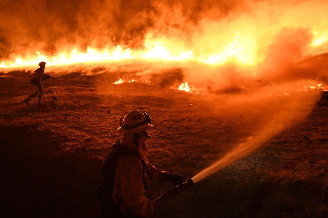 Incendie en Californie: plus de 1.000 disparus selon la police