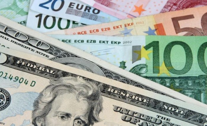 L'euro et la livre sterling s'apprécient face au dollar