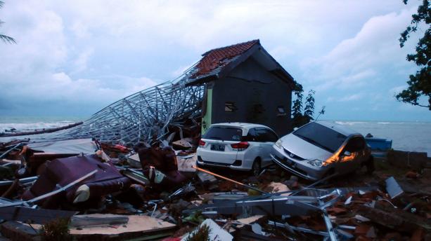 Tsunami “volcanique” en Indonésie: Plus de 280 morts
