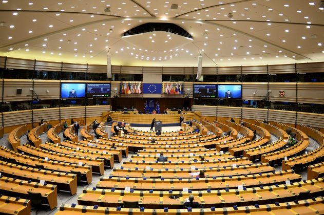 Covid-19: les eurodéputés se prononcent en faveur d'un ...