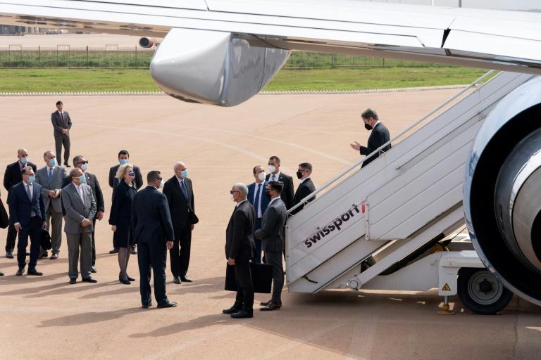 Le secrétaire d'Etat américain à son arrivée à Alger