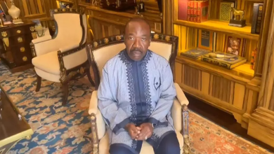 Ali Bongo appelle ses amis à faire du bruit, depuis sa résidence