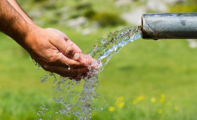 La gestion réussie de l’eau requiert la fédération des efforts des secteurs et des institutions concernés (rencontre)