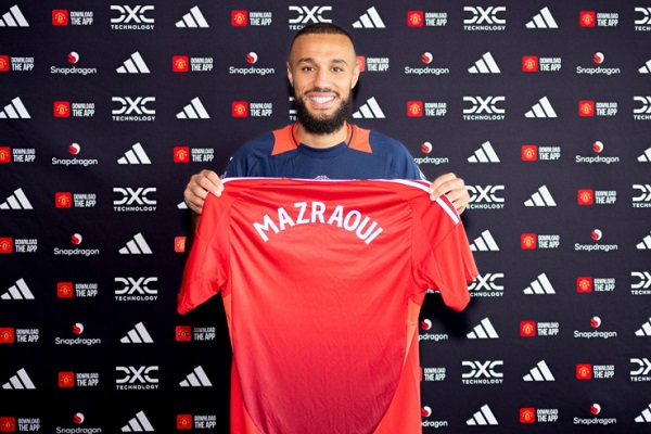 L’international marocain Noussair Mazraoui rejoint Manchester United