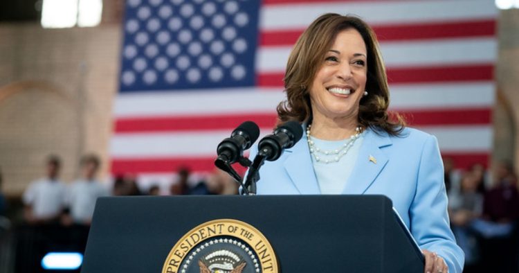 USA: Harris récolte 27 millions de dollars lors d’une collecte de dons à New York