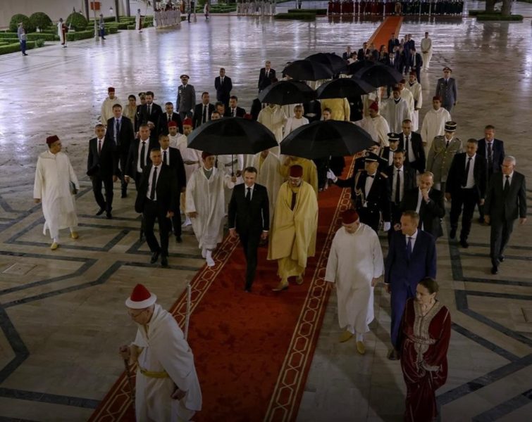 (Vidéo) SM le Roi Mohammed VI reçoit le président français  pour un dîner royal