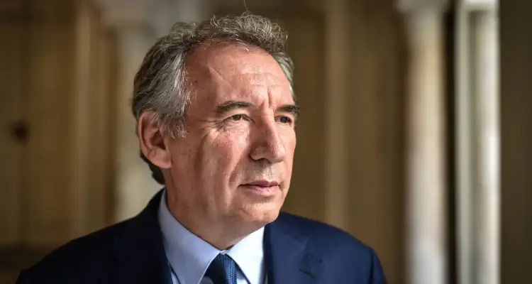 Le centriste François Bayrou nommé Premier ministre français